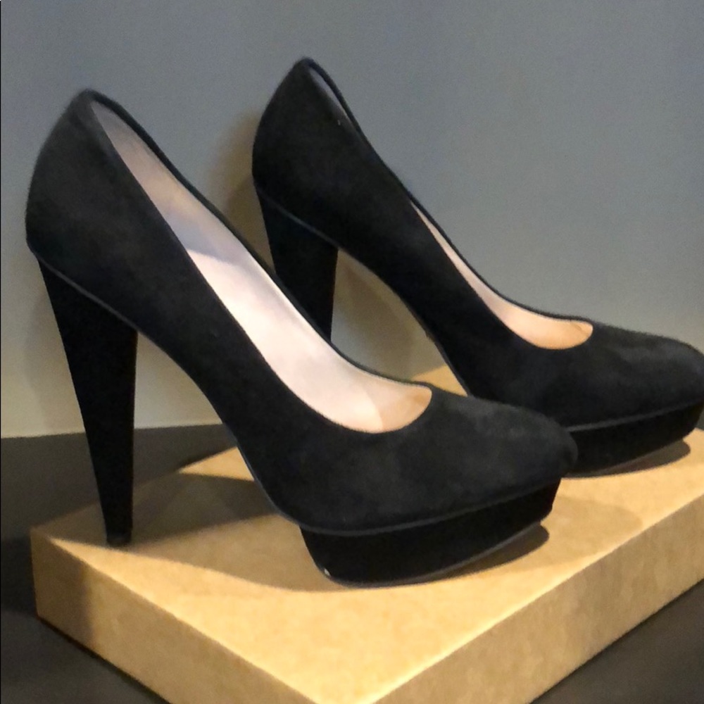 Beautiful Sexy black suede brand new shoes